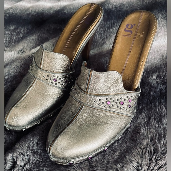 G Series Cole Haan by NikeLab metallic leather w/ beautiful crystals. Never worn - Picture 1 of 4